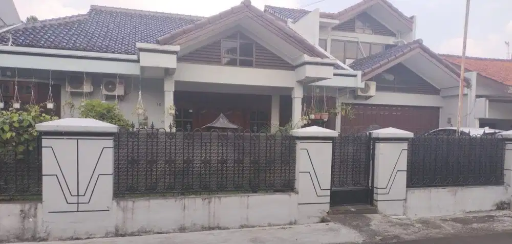 Rumah di Komplek Dosen UI Cireundeu, Hanya 9 Menit Ke Tol Ciputat