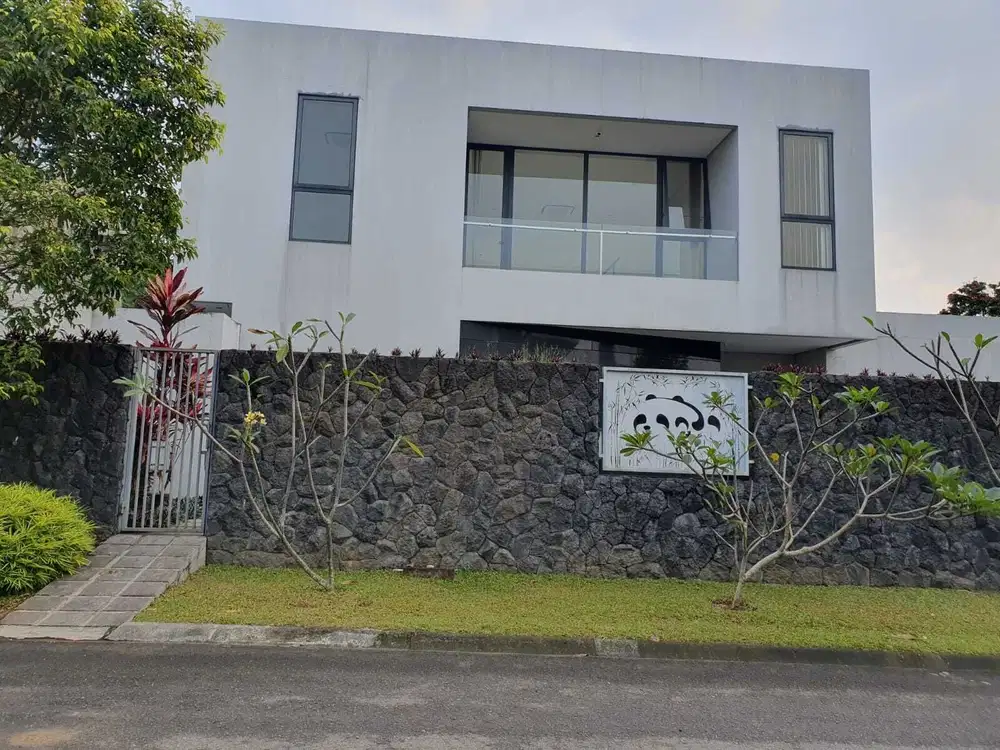 rumah mewah barang import dijual di Imperial Golt Estate Sentul, Bogor