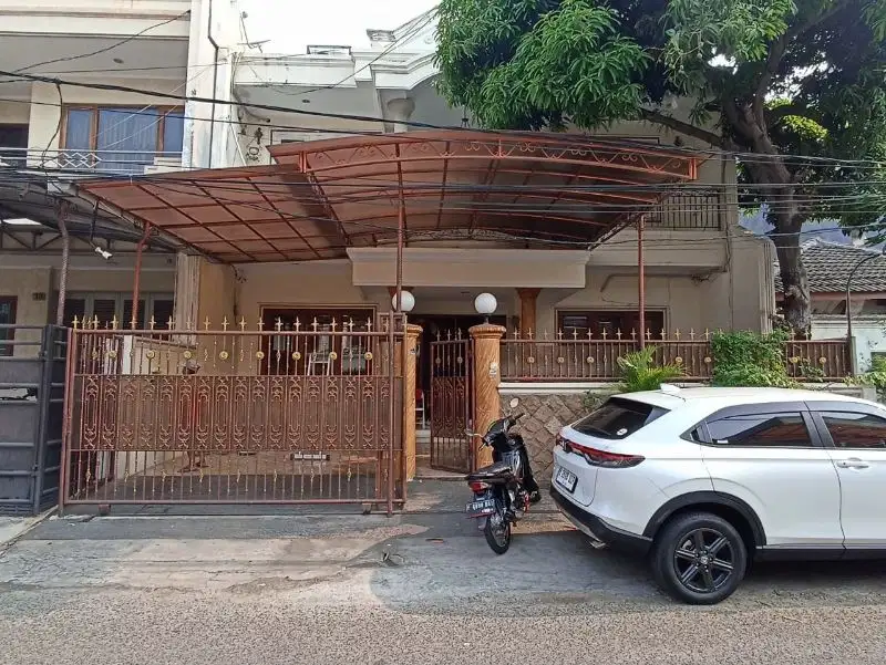 Dijual rumah bagus siap huni agung permai