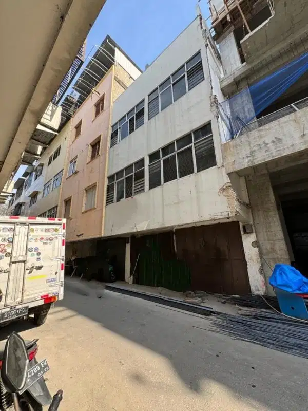 RUKO KOMERSIAL KREKOT 3,5 LANTAI PLONG DAN BEBAS BANJIR