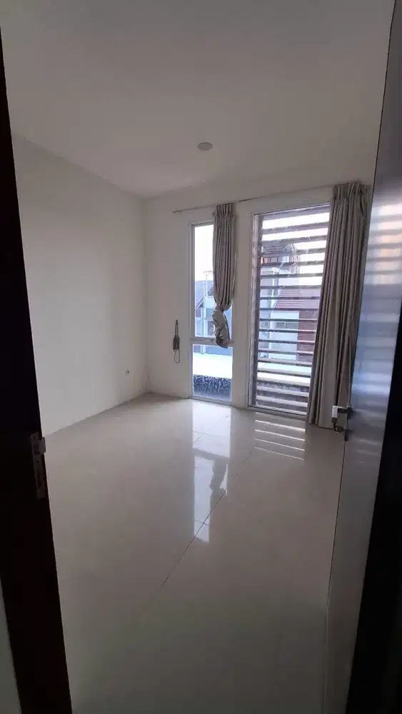 Rumah Mewah di Cluster Exclusive Citra 7