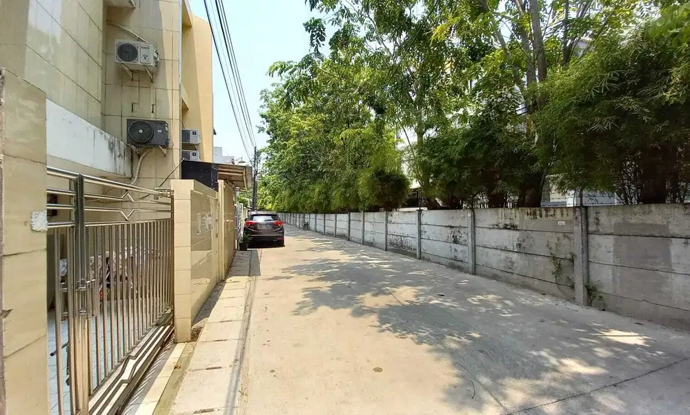 Jual Rumah Siap Huni Sudah Renov 2,5 Lantai Di Taman Ratu, Jakbar