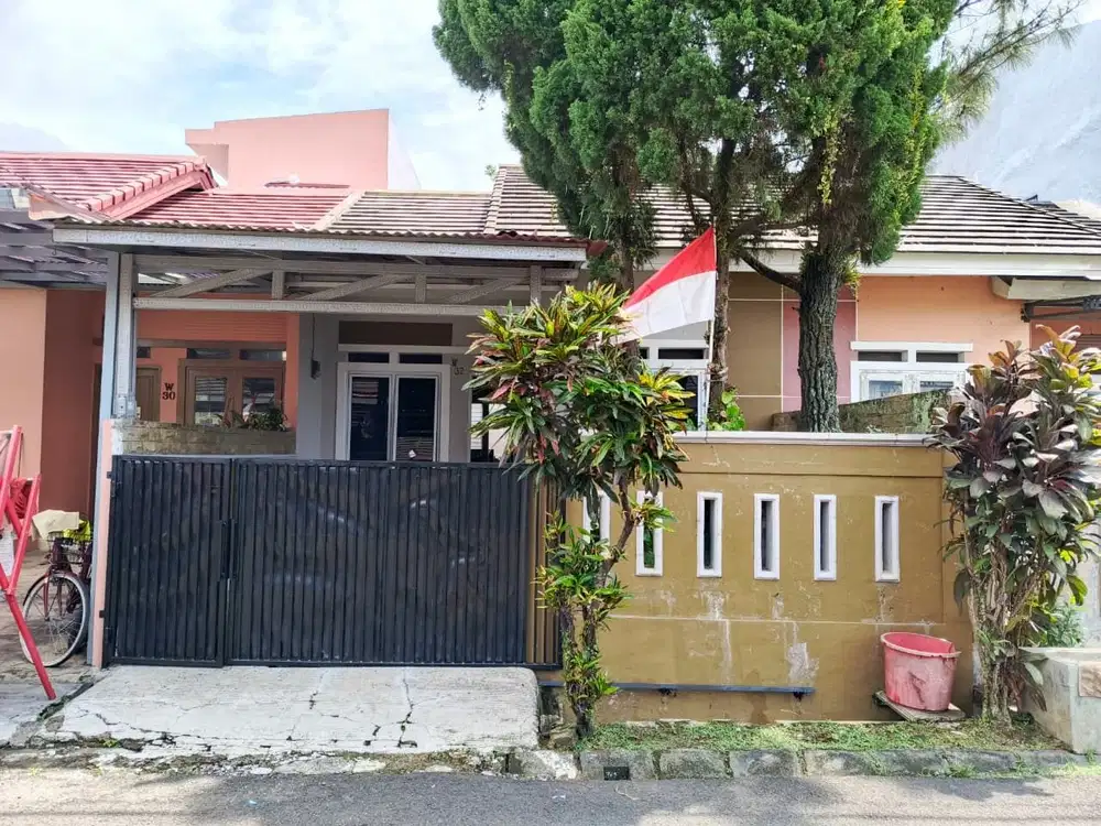 Rumah Bogor Park Residence halaman belakang luas sejuk adem nyaman