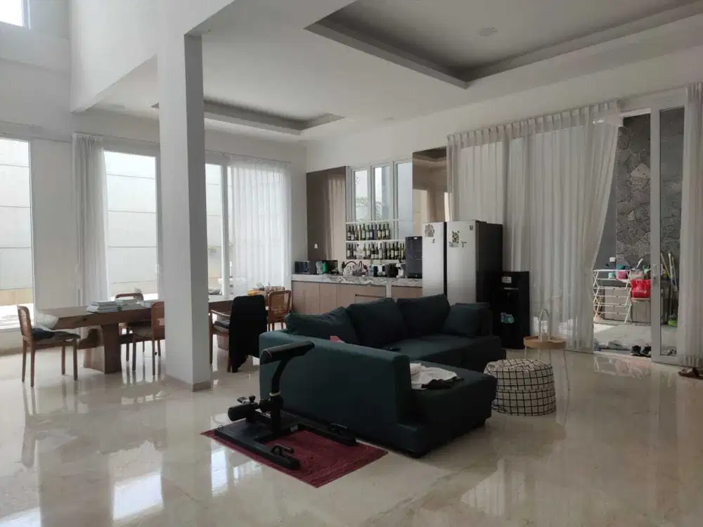 rumah minimalis modern sangat bagus di Budi Indah Setiabudi, Bandung