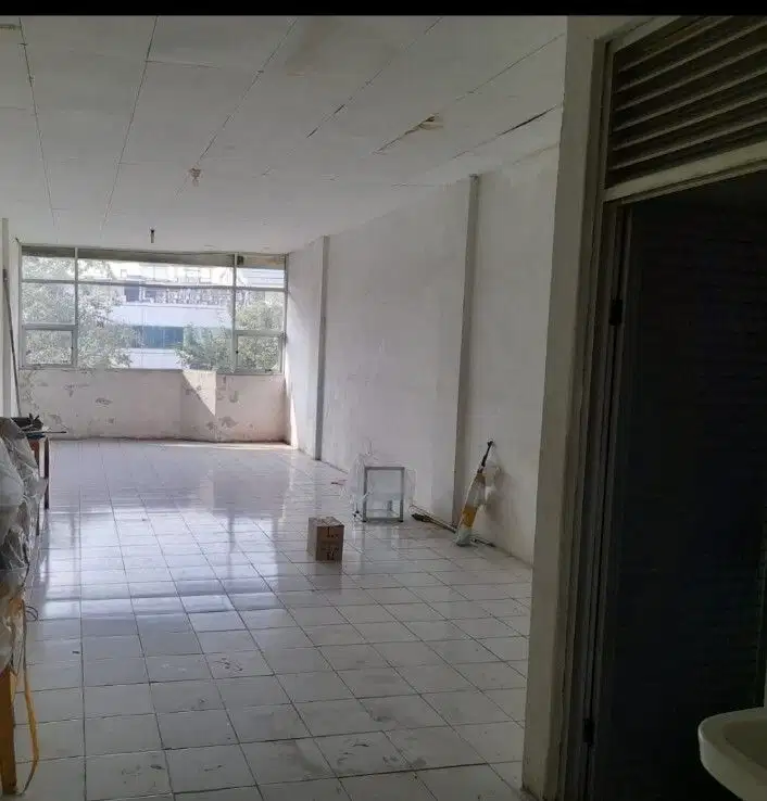 Jual Cepat Rumah 2 lantai,depan jalan 3 mobil, SHM 424 m2 , Tomang - 7