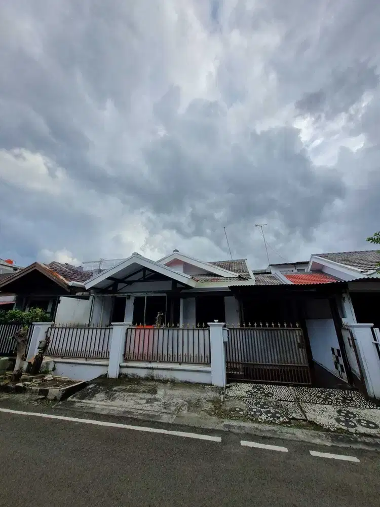 Rumah siap huni di Taman Berdikari Sentosa Rawamangun - Jakarta Timur