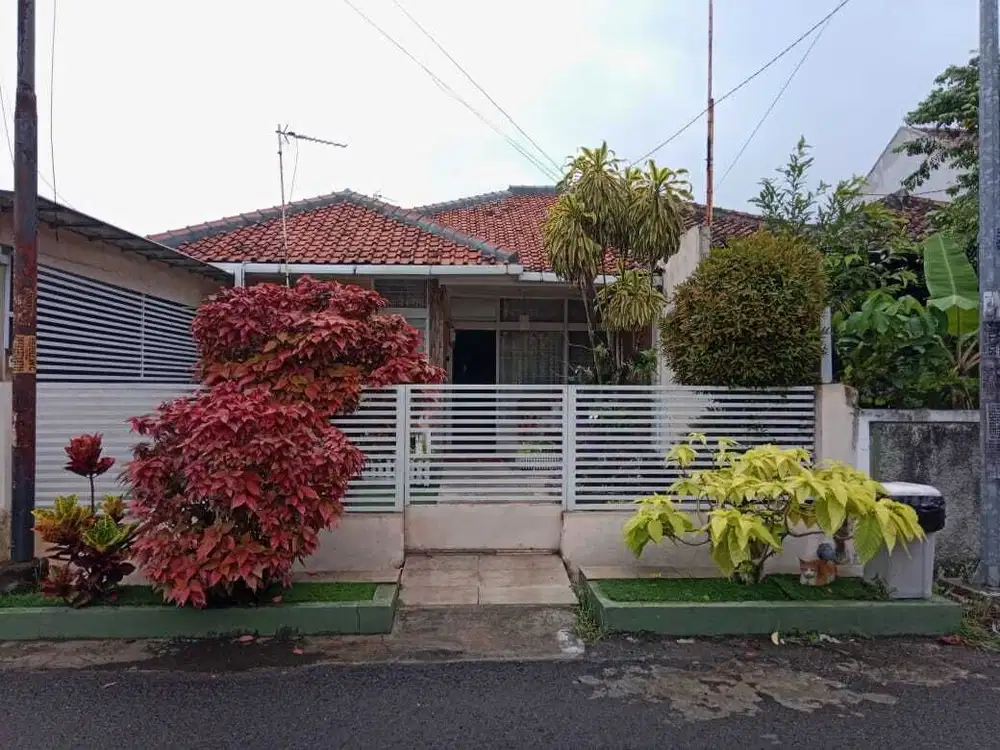 Dijual cepat rumah asri bagus siap huni LT 205 area buah batu Bandung