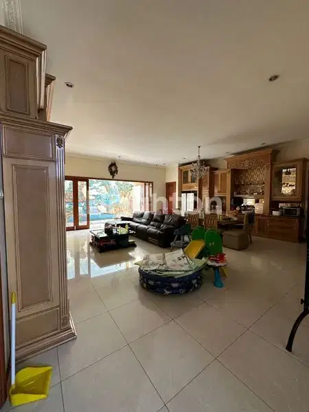 BUTUH CEPAT LAKU RUMAH MEWAH MARGOREJO FULL FURNISH