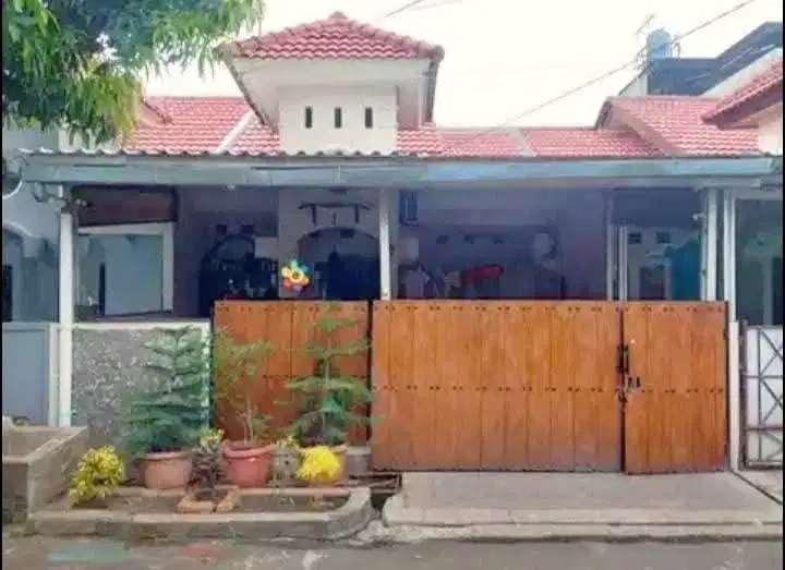 Di jual Rumah dpn Mall GGP LT 108/1.350 M Galaxy Bekasi Selatan