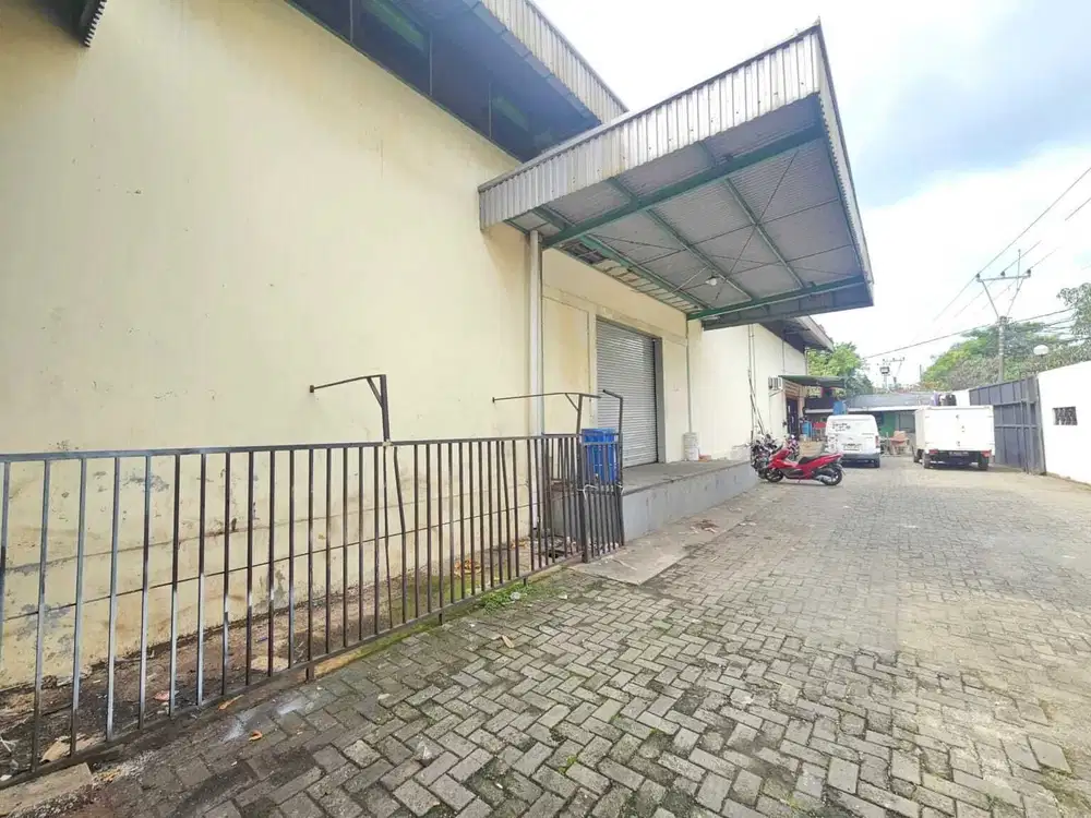 Gudang siap pakai bisa kontainer 40 ft di Medan Satria Bekasi