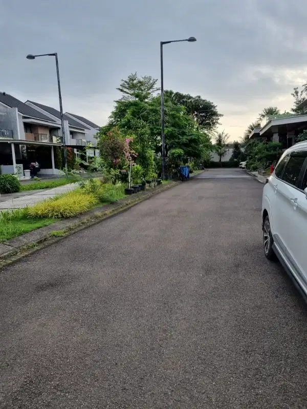 Dijual unit langka rumah  cluster Asia Tropis Harapan Indah  Bekasi