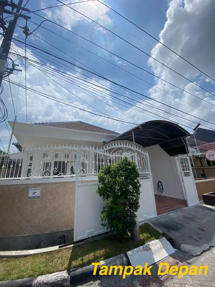 Rumah dekat kampus ITS Habis renov siap huni row jalan 3 mobil