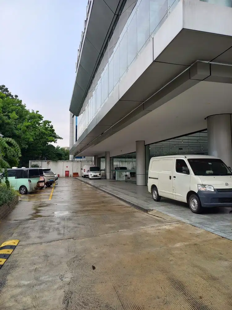 Sewa showroom mobil jakarta selatan siap pakai