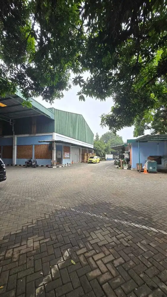 Ruang usaha gor futsal badminton di bekasi barat