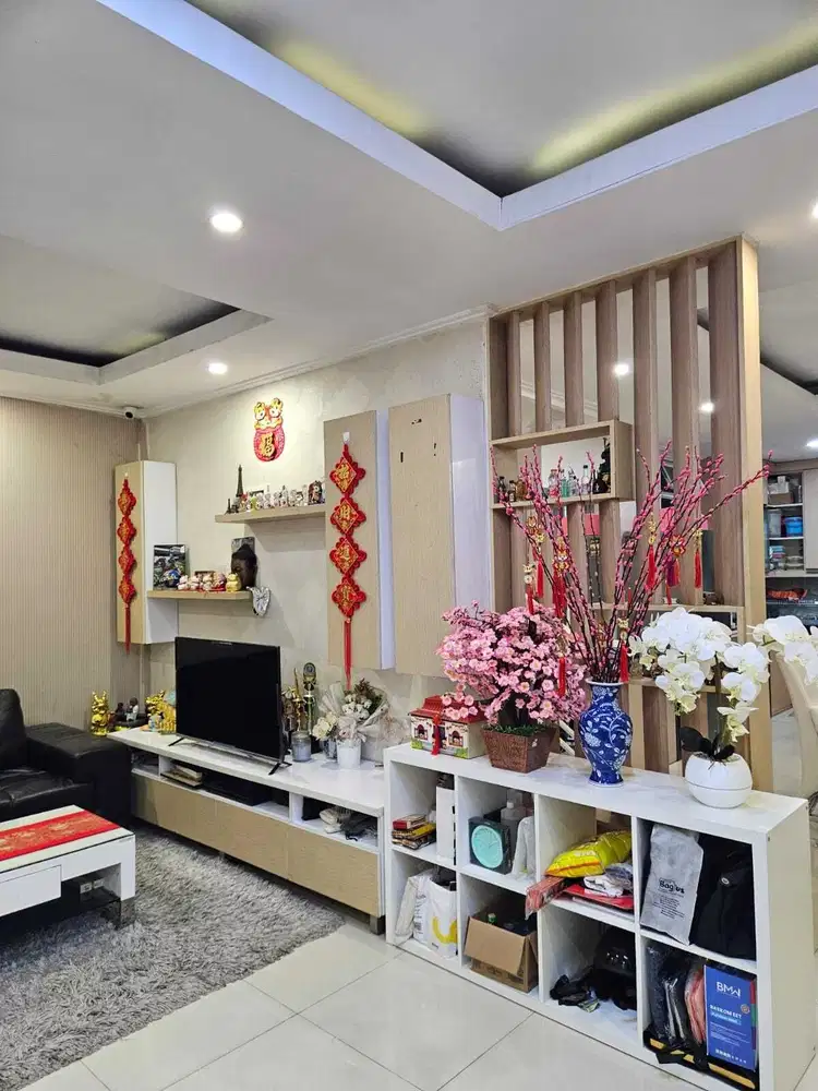 Di jual Rumah Taman Palem Lestari rumah bagus Siap Huni