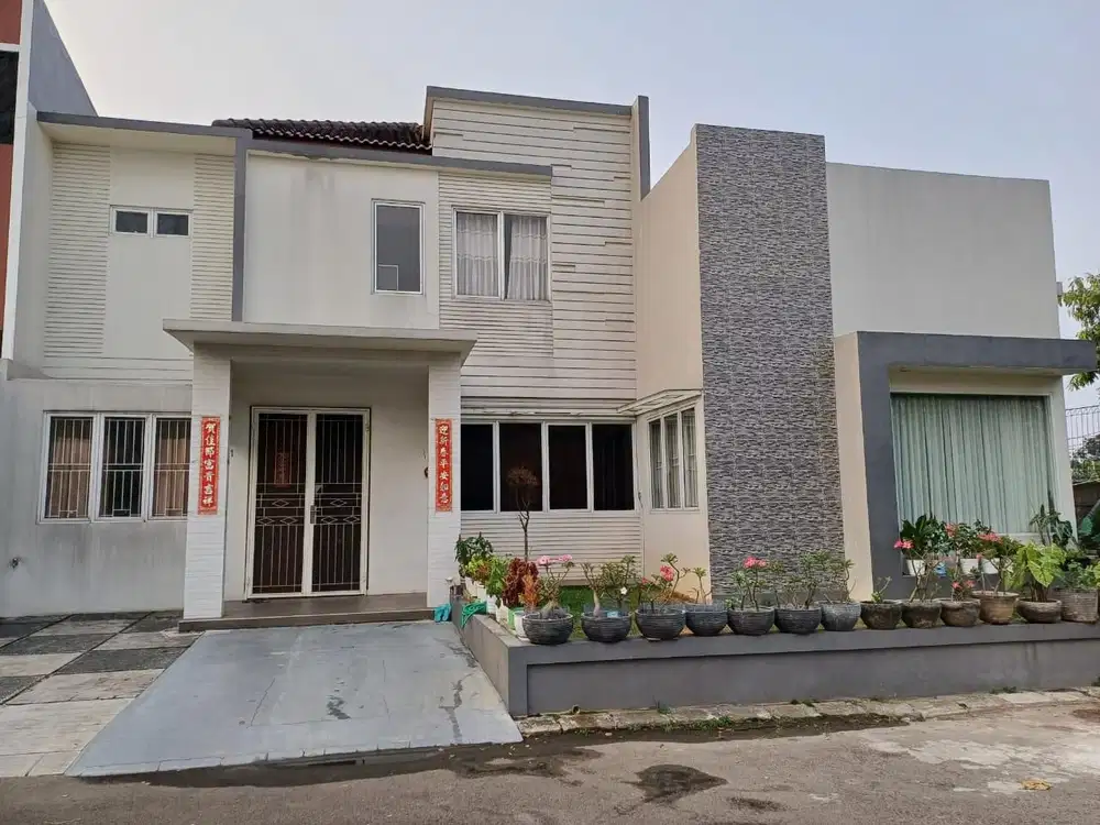 Di Jual Rumah Semi Furnisned di Green Park modernland
