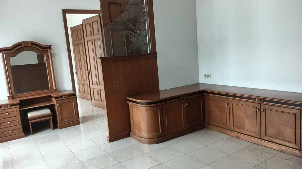 Rumah siap huni 2lt di cluster Villa Gading Indah - Kelapa Gading