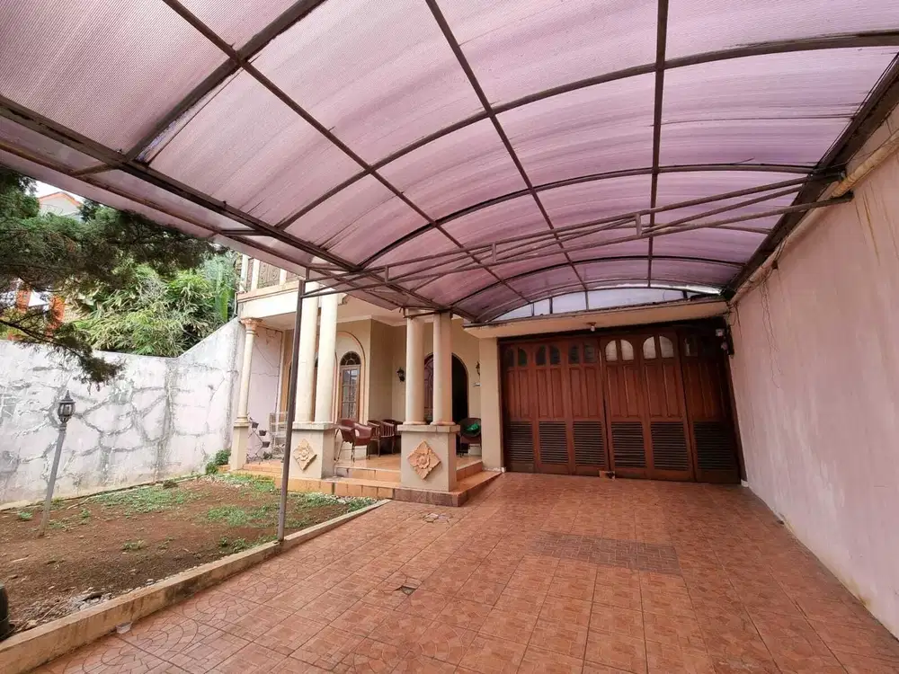 Rumah Besar di Mampang Prapatan.DMT
