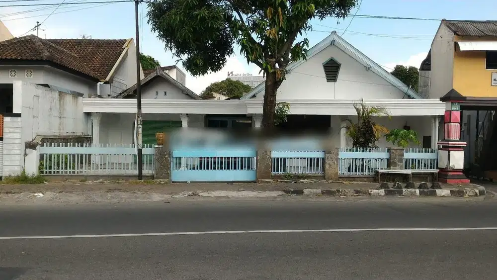 Tanah strategis pinggir jalan kerten laweyan solo