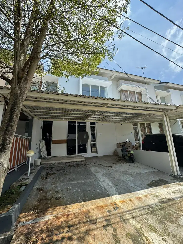 Di sewakan rumah luas banget di cluster the forest