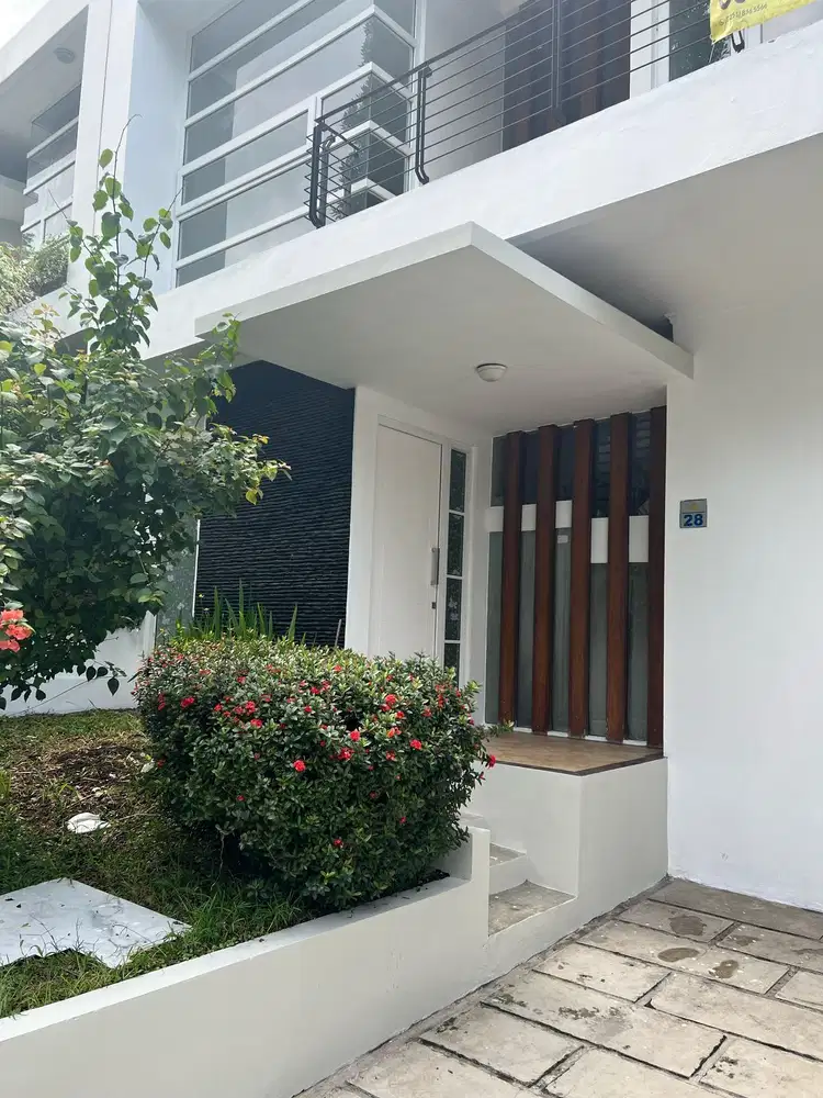 Rumah Mewah Secondary 2 Lantai Full Renovasi di Perumahan Elite Bogor