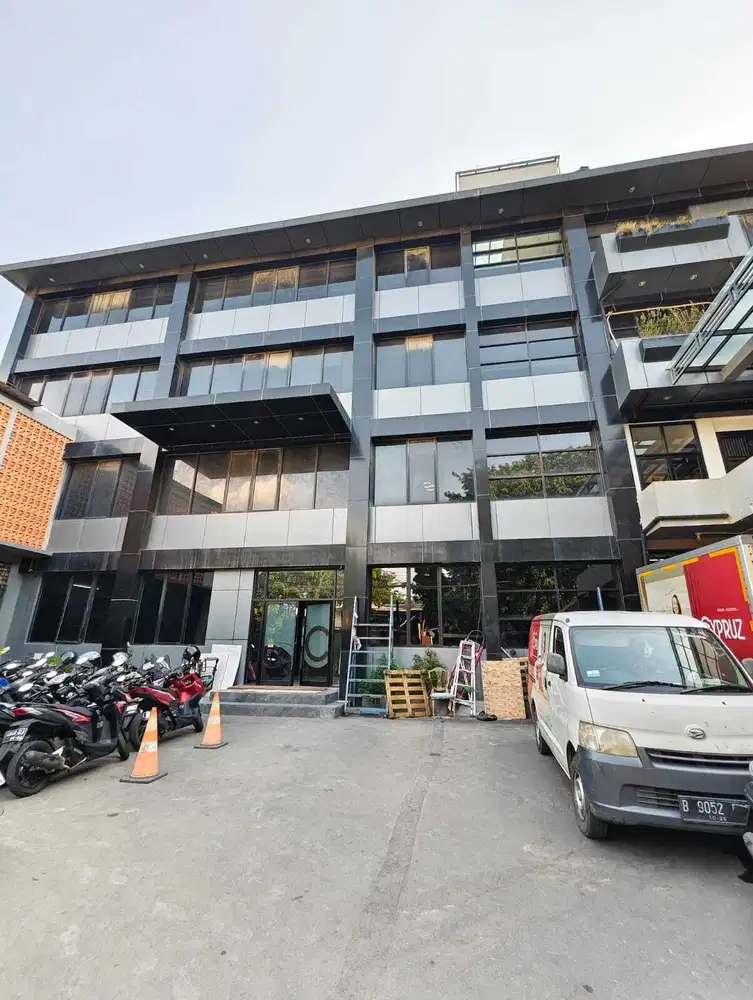 Gudang + Office  + Showroom 4,5LT Akses Container Sunter