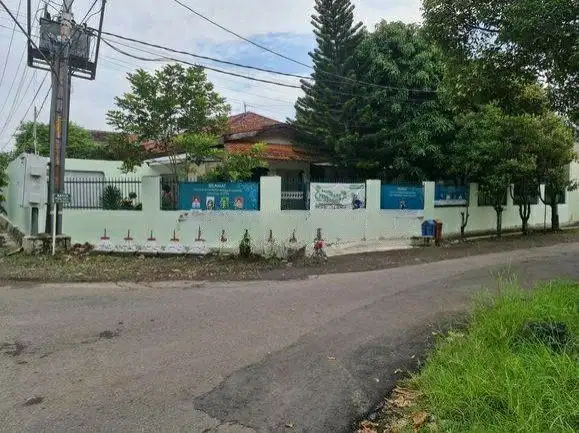 Tanah ada bangunan rumah lama masih bisa pakai, di nusukan banjarsari