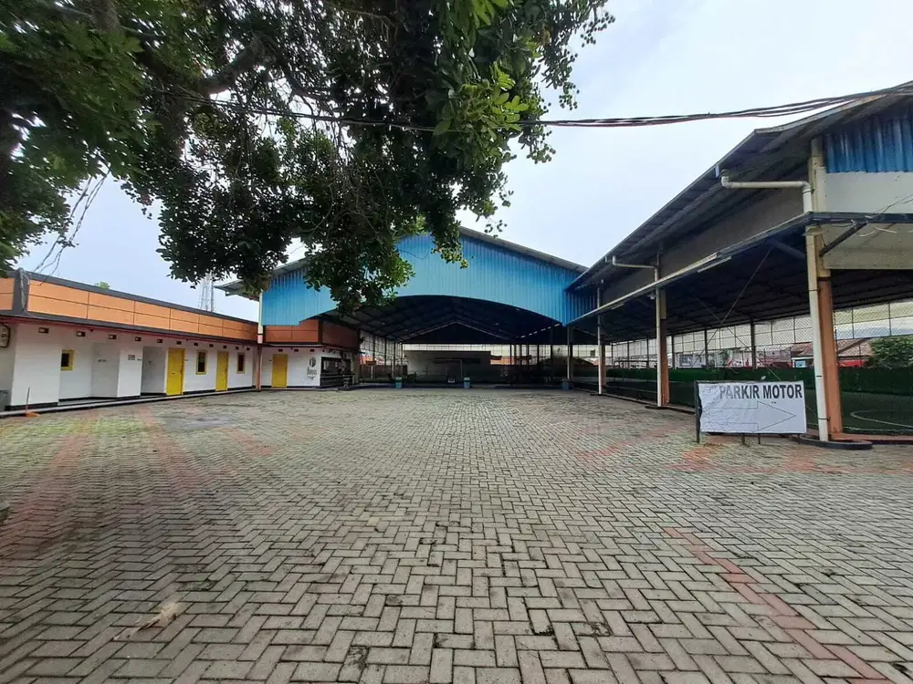 Dijual cepat tanah dan lapangan futsal pinggir jln raya pamulang