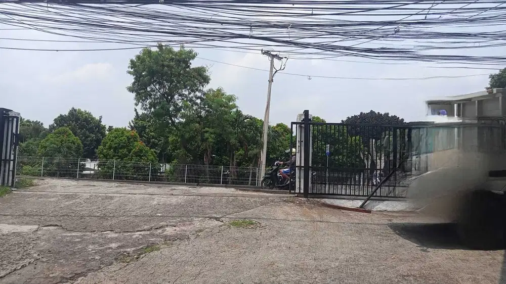 Dijual tanah pinggir jalan raya bogor lokasi strategis dan ramai