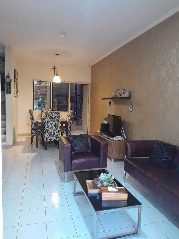 DIJUAL Rumah di Komplek Metro Permata 1 Jl. Karang Tengah Ciledug