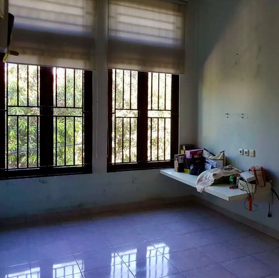 Jual Cepat Rumah Bcs 3 Lt Akses 2 Mobil Semi Furnished