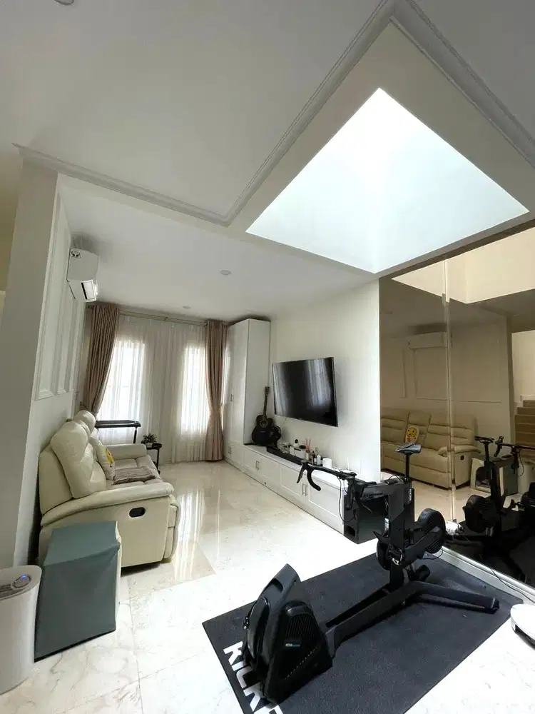 RUMAH CLUSTER CAMDEN HOUSE SIAP HUNI FURNISHED