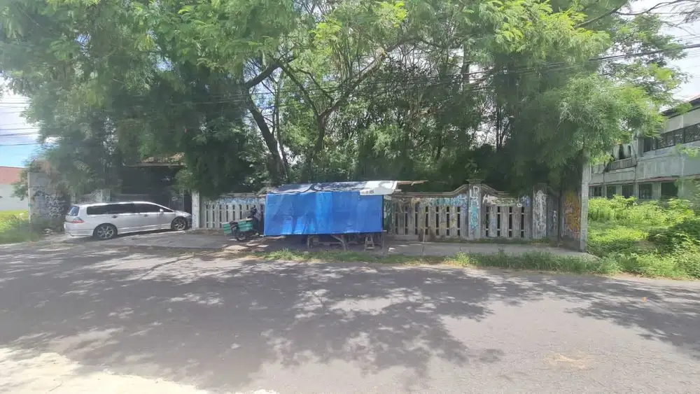 Tanah pekarangan siap bangun ruang usaha di jogja