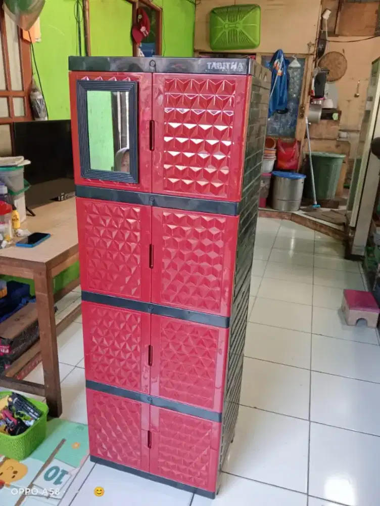 Lenari baju 4 susun kaca