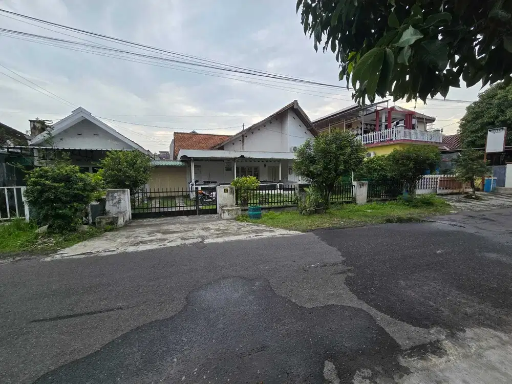 Rumah hitung tanah lokasi istimewa dan favorit di jalan merpati kerten