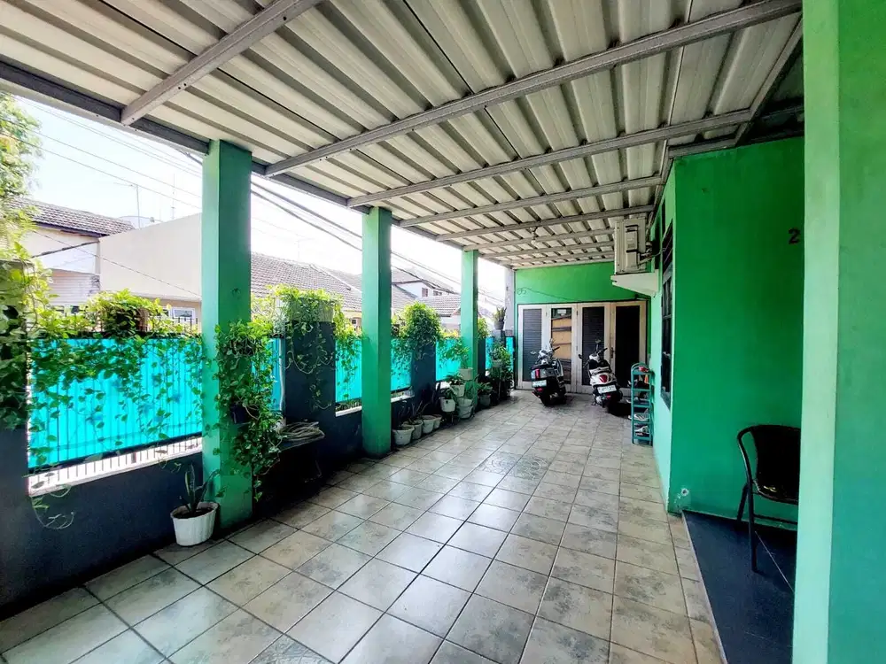 Dijual rumah hook+ruko usaha LT240LB120 pinggir jalan di galaxy