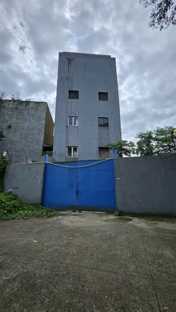 Disewakan bangunan cocok untuk workshop / gudang di bsd