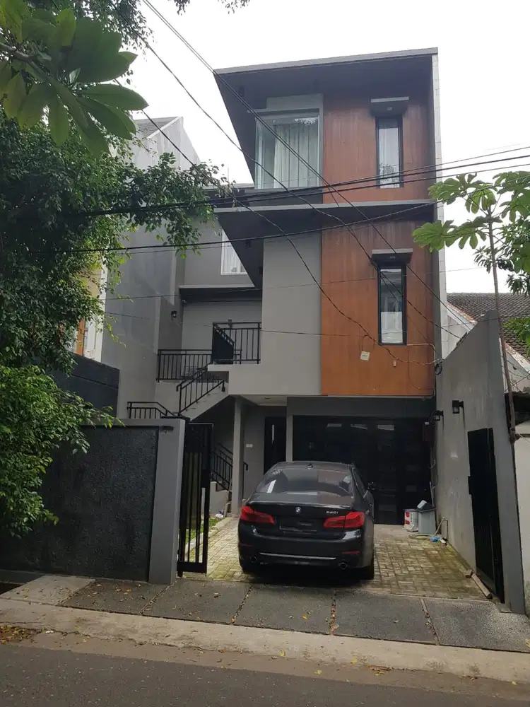 RUMAH MINIMALIS SIAP HUNI BAGUSS CILANDAK DALAM JAK-SEL