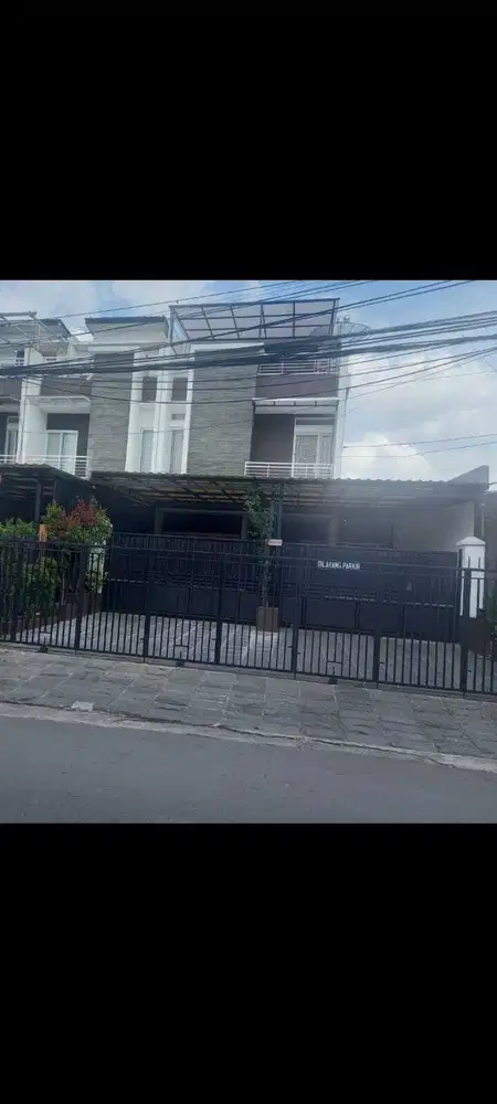Dijual Rumah 3 Lantai di Rawamangun Dekat Mall Arion, Jakarta Timur