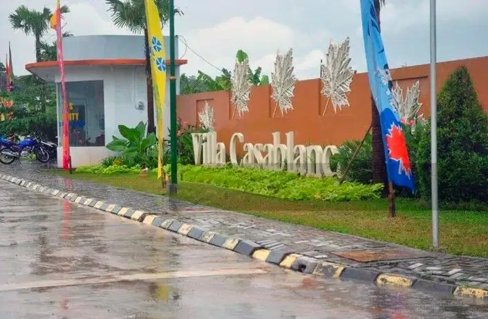 Dijual rumah bangunan baru renovasi di villa Casablanca, sawangan