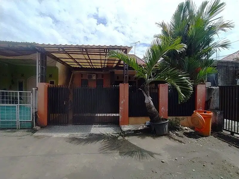 RUMAH SEKEN POSISI HOOK, 2KM KE TOL SAWANGAN, DEKAT MALL DTC