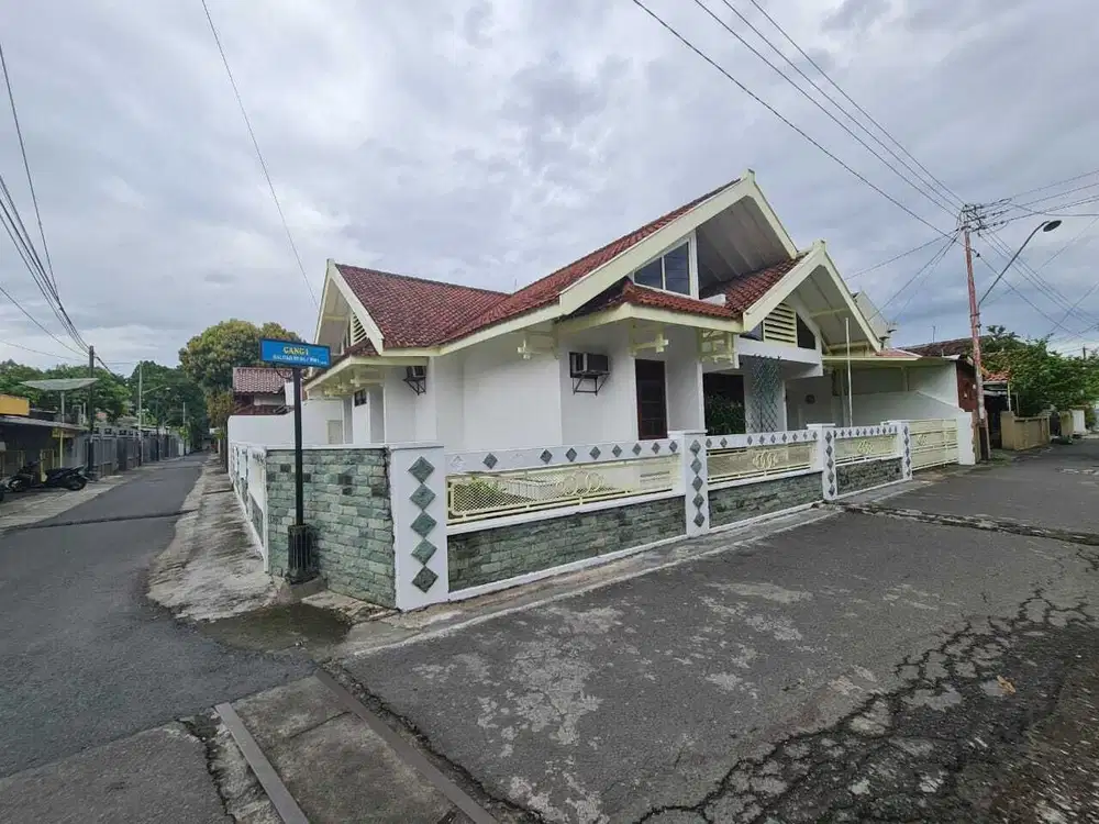 Rumah Bagus Siap Huni Tengah Kota Solo