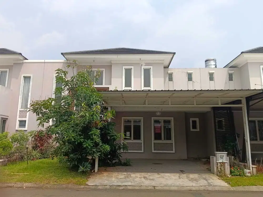 Dijual Cepat Rumah di Suvarna Sutera dekat Sekolah St, Lauwrensia