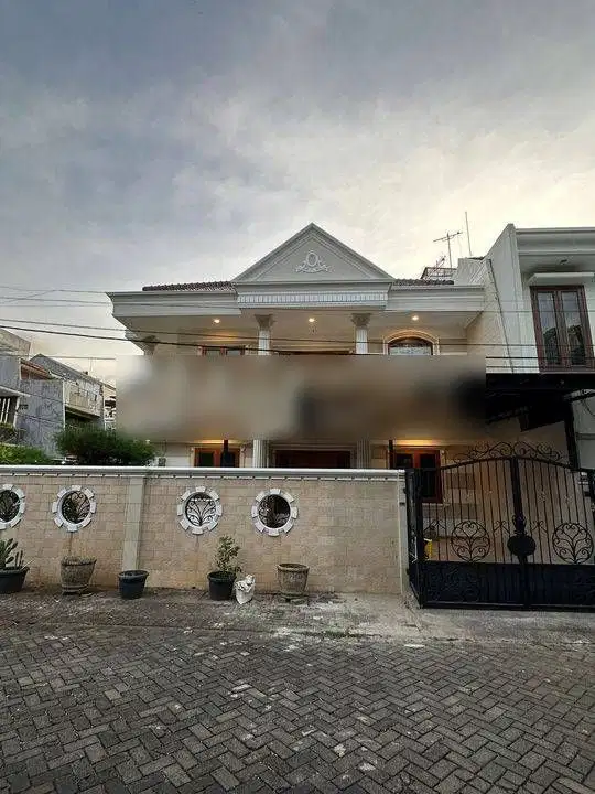 Rumah CITRA 3 Hook mewah di Hoek depan taman Citra Cengkareng jakarta 2lt 300m2 Unit Terawat dan Rapi