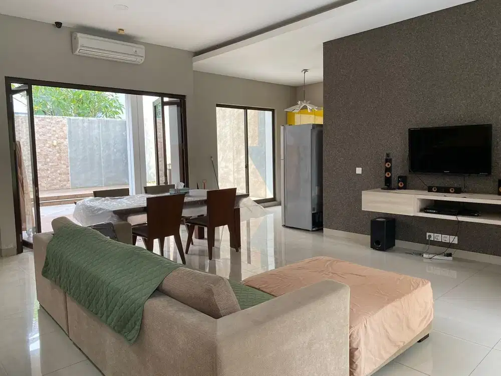 Rumah BSD De Park Heliconia Semi Furnish Cantik Langka