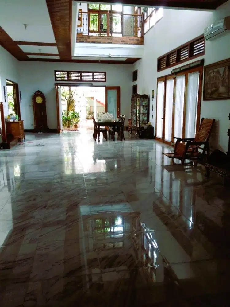 Rumah luas bintaro jaya sektor 5 luasnya 960 m2 lb 500 m2