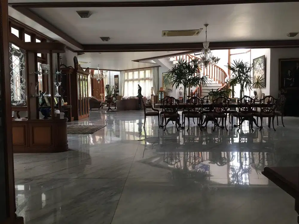 Rumah siap huni di cluster eksklusif Bukit Gading Villa Kelapa Gading