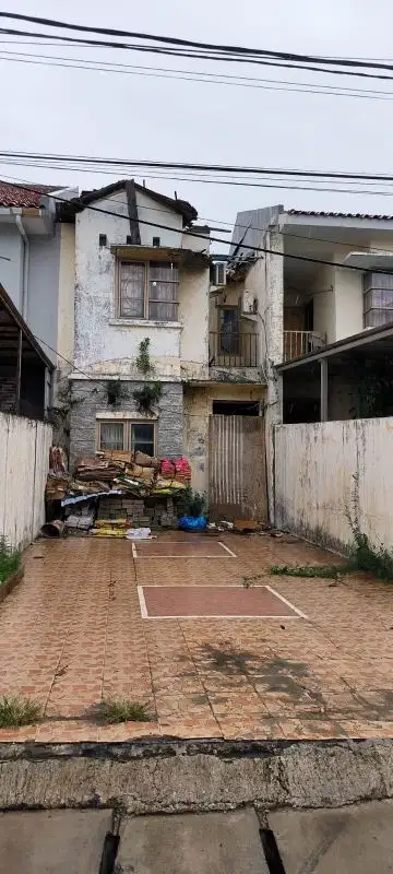 RUMAH TUA HITUNG TANAH KAVLING DKI MERUYA JAKARTA BARAT