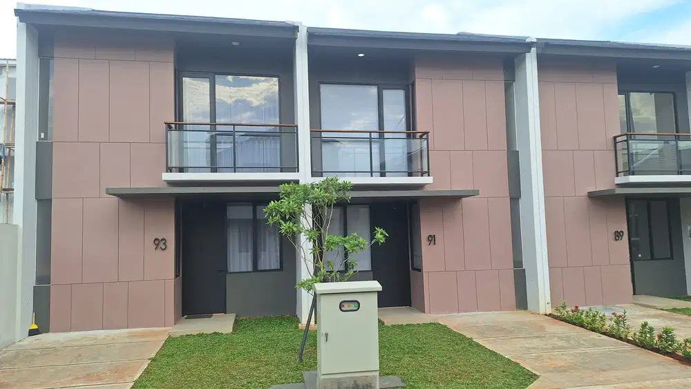 Di sewakan Rumah 2 Lt primary dikawasan baru dan Strategis .