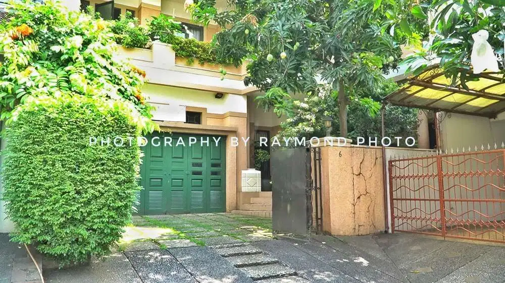 Dijual Cepat Rumah Design Eropa di Pondok Indah Jakarta Selatan